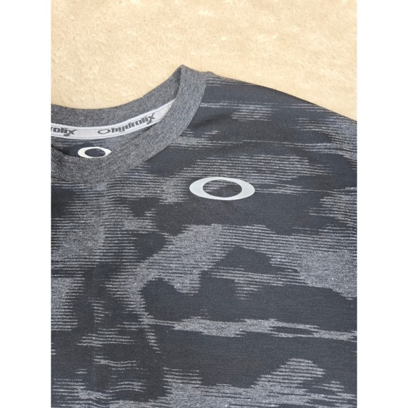 Oakley O-Hydrolix Mens Large Black Grey Camo Training Shirt 454618 Regular Fit - Picture 6 of 10